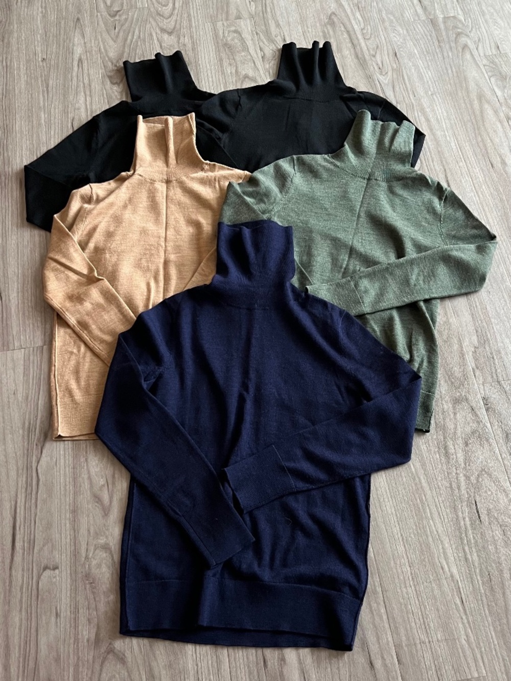 Gap Merino Wool Turtlenecks, Pack of 5 (Small P, Women, Black/Camel/Green/Navy)